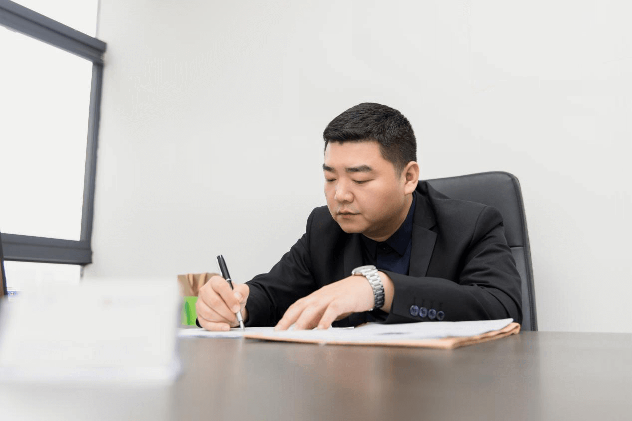 潘扬律师